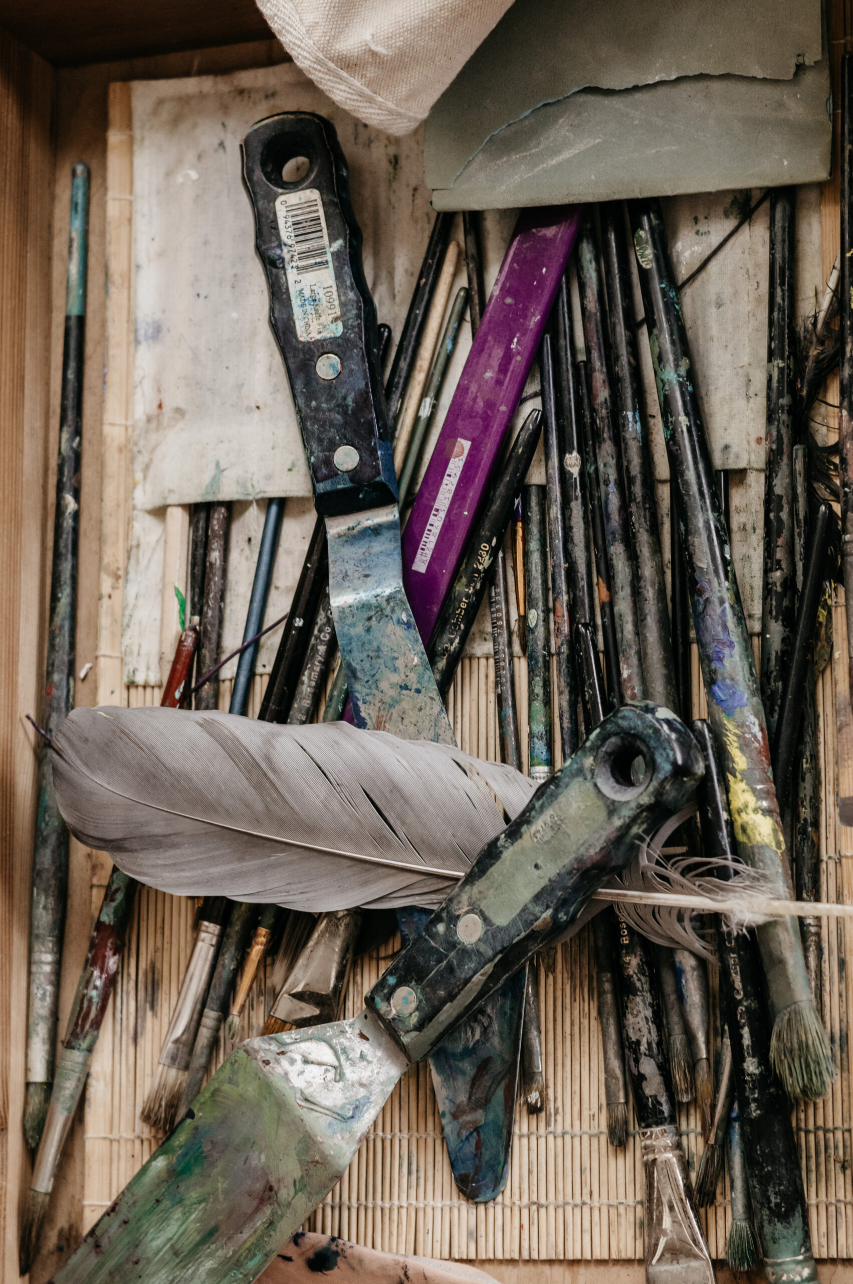 Material and Handwriting – Movement Within the Surface