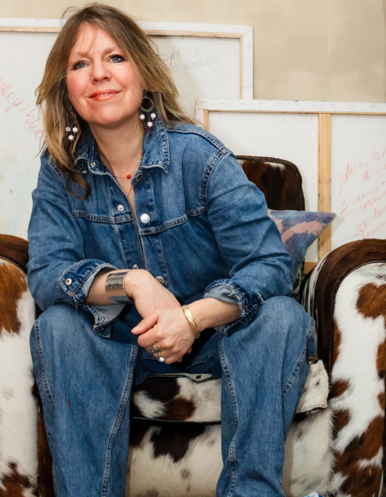 About Leonoor Ruigrok, Dutch contemporary female visual artist, symbolism